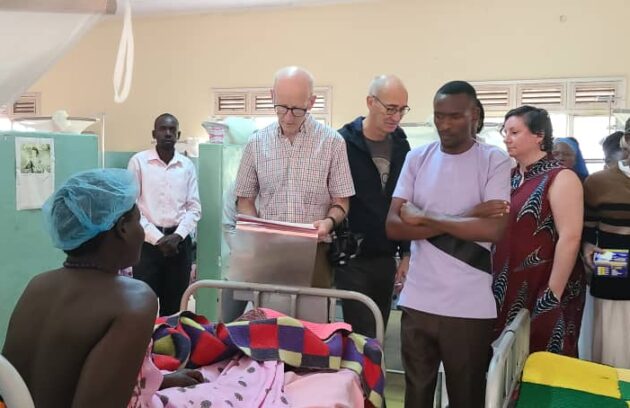 Surgeons and Trainees on Ward Round